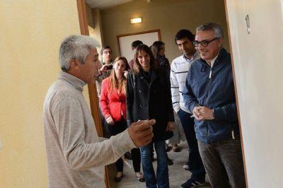 Los vecinos del barrio Almirante Brown ya son due�os de su casa