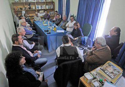 Los gremios estatales de la provincia de Santa Fe rechazan cualquier reforma previsional
