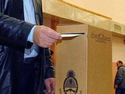 Son diecis�is los candidatos a diputado por pueblo
