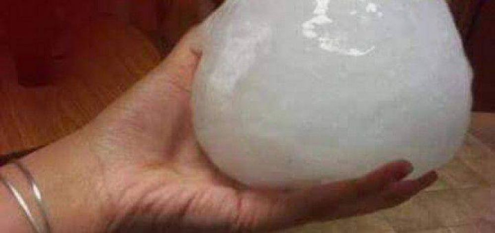 Impresionante tormenta de lluvia y piedra en Iguaz� y San Pedro