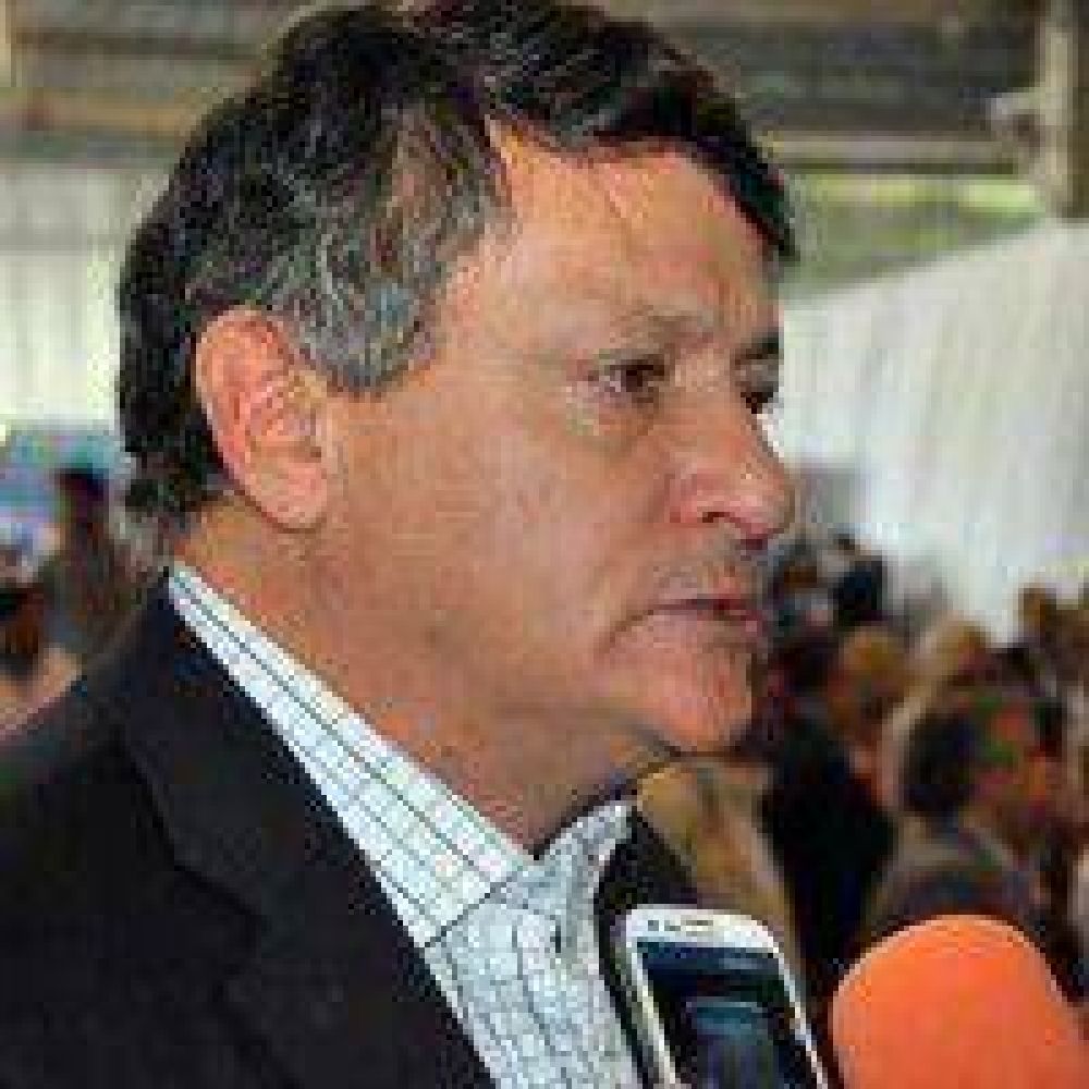 Peppo habl� del futuro con estudiantes universitarios destacados