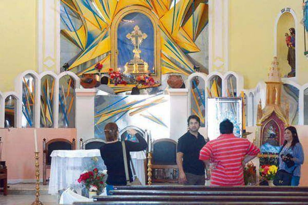Desvalijaron la casa parroquial del Se�or de los Milagros de Mail�n