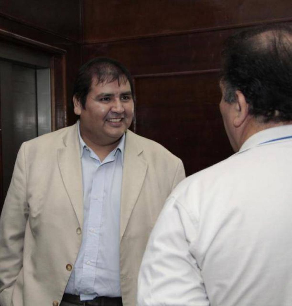 Licencias docentes falsas: un m�dico no trabaja m�s
