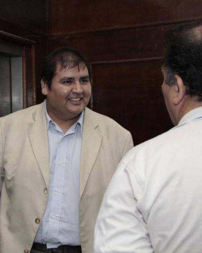 Licencias docentes falsas: un m�dico no trabaja m�s