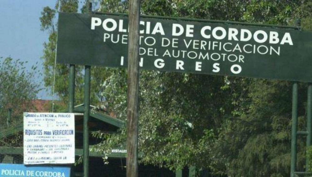 Apartan a 15 polic�as por grave sospecha