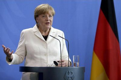 Angela Merkel afirm� que Alemania podr�a albergar hasta medio mill�n de refugiados