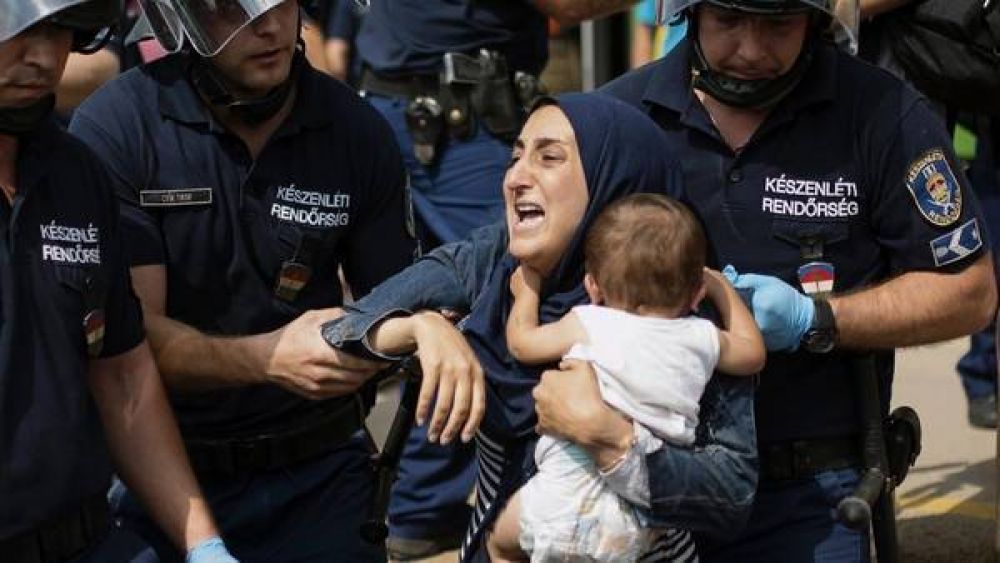 Temen en Europa que se infiltren terroristas entre los inmigrantes
