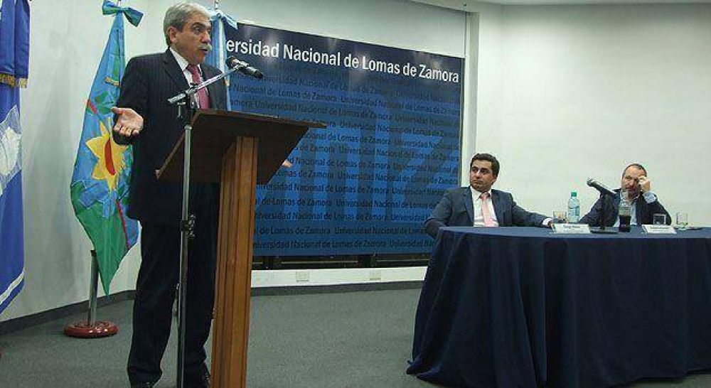 An�bal Fern�ndez y Molea firmaron un convenio en la UNLZ