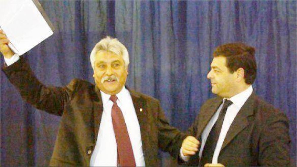 En El Chalt�n postulan 6 candidatos a intendente y 9 listas para concejales