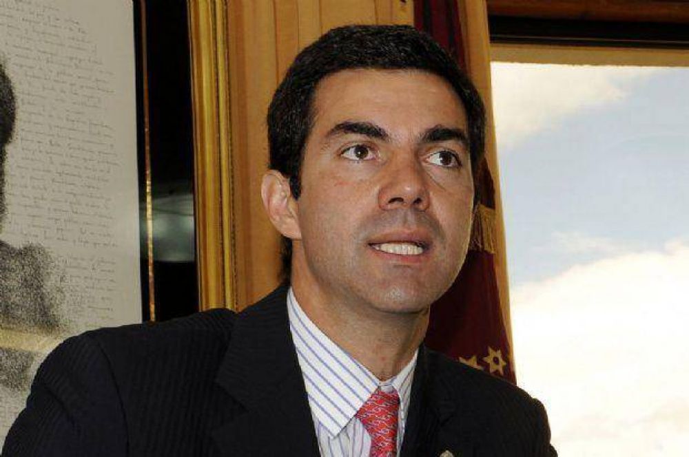 Juan Manuel Urtubey sufri� una leve descompensaci�n en Neuqu�n, el comunicado oficial
