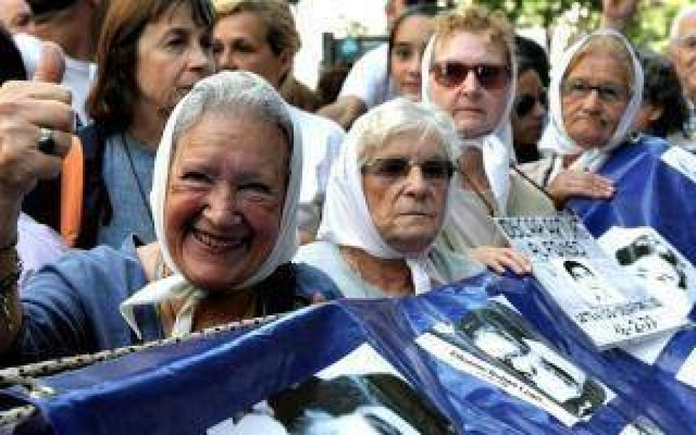 Madres de Plaza de Mayo Lnea Fundadora recibir el Honoris Causa en la UNLP