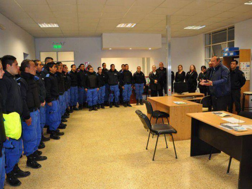 S�nchez dialog� con miembros de la Polic�a Local
