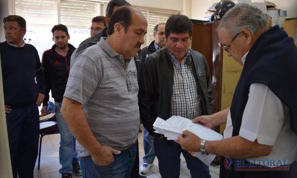 Chaco-Corrientes: tras dos d�as de paro hoy se espera por una soluci�n