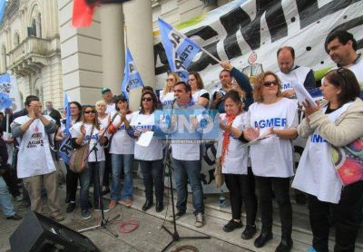 El paro docente logr� un 97% de acatamiento, seg�n Agmer
