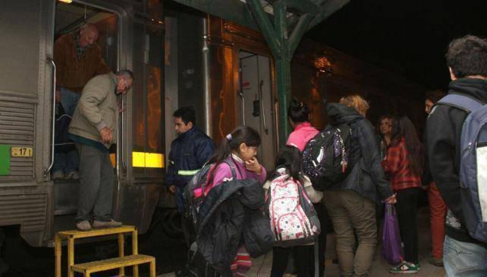 De Villa Mar�a a C�rdoba en tren: muy barato, pero a paso de carreta