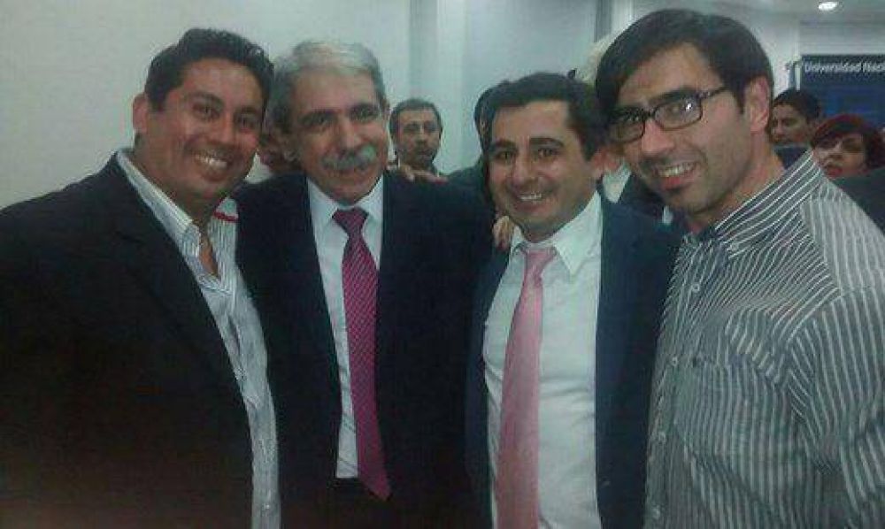 An�bal Fern�ndez y Molea anunciaron la construcci�n de una pista de atletismo en la UNLZ