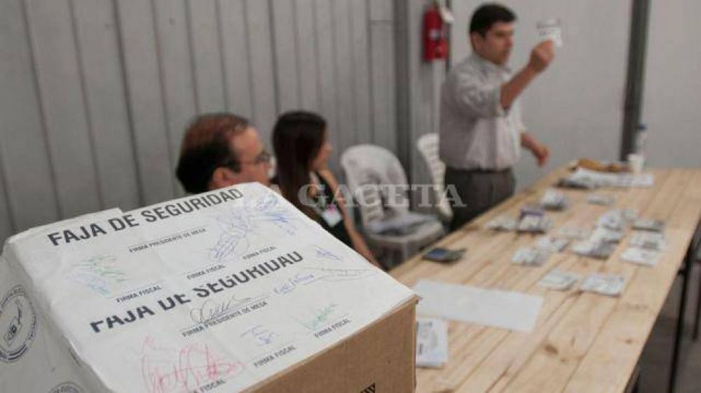 Gendarmer�a admite fallas en las c�maras de video que registran la custodia de las urnas
