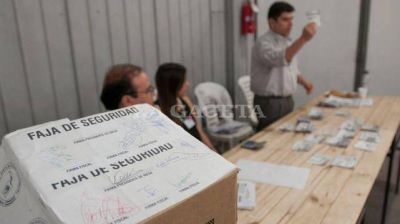 Gendarmer�a admite fallas en las c�maras de video que registran la custodia de las urnas