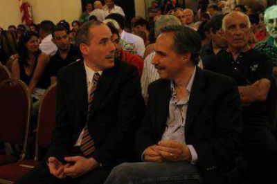 Candidato meti� s�lo a los suyos en la lista