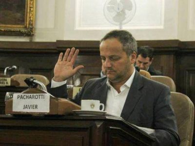 Concejo Deliberante: Volvi� el �faltador serial� Pacharotti y se sent� cerca del bloque bruerista