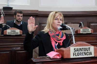 Saintout: tras perder la interna planea dejar Periodismo para ser ministra de An�bal