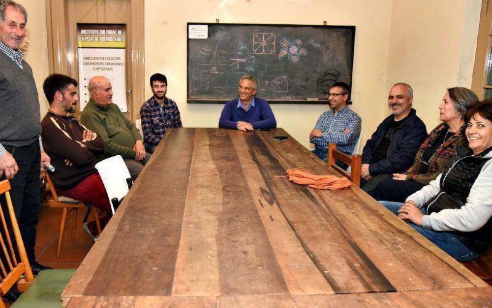 Jos� Eseverri visit� la Escuela Municipal de Orfebrer�a