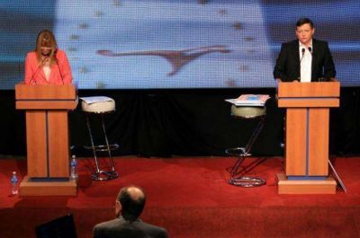 Con fuertes cruces, Peppo y A�da protagonizaron el segundo debate preelectoral