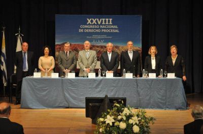 M�s de mil juristas del pa�s en reunidos en Congreso Nacional