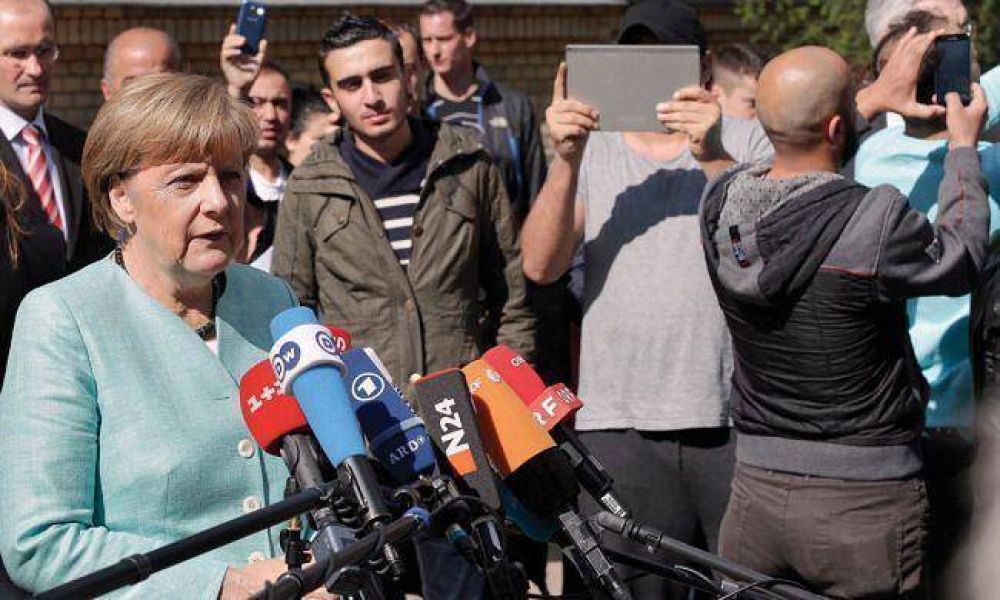 Merkel apura el ingreso de los refugiados al mercado laboral