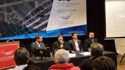 Ante empresarios locales, Fuertes propuso potenciar la obra p�blica