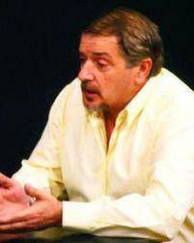 El concejal Alvarez reclam� que se reparen juegos en el Parque Urbano.