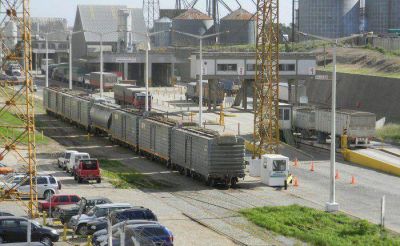 �Buscamos mejorar la operatoria de Puerto Quequ�n�