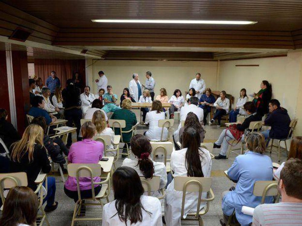 M�dicos del hospital Notti denuncian graves falencias