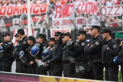 Cl�sicos con canchas blindadas: habr� m�s de 8000 polic�as