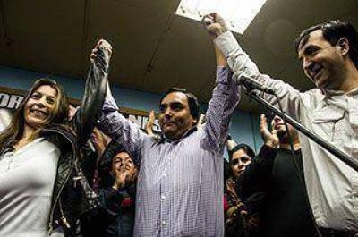 Grasso present� a sus candidatos en el FPV