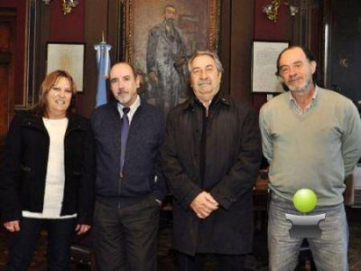 LA MUNICIPALIDAD Y LA UNLP EN EL DESARROLLO DE UN CENTRO EDUCATIVO PARA LAS CIENCIASDE LA TIERRA Y EL ESPACIO