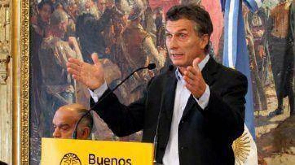 Plata de funcionarios para campa�a de Macri