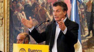 Plata de funcionarios para campa�a de Macri