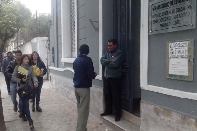 Por esc�ndalo de licencias truchas, gran cantidad de maestros quiere volver a clase