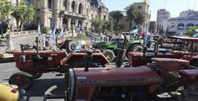 Tractorazo: Productores advierten que pueden endurecerse las medidas de fuerza