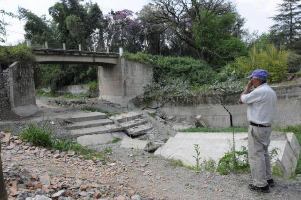 A seis meses de las inundaciones en Yerba Buena, todo sigue igual