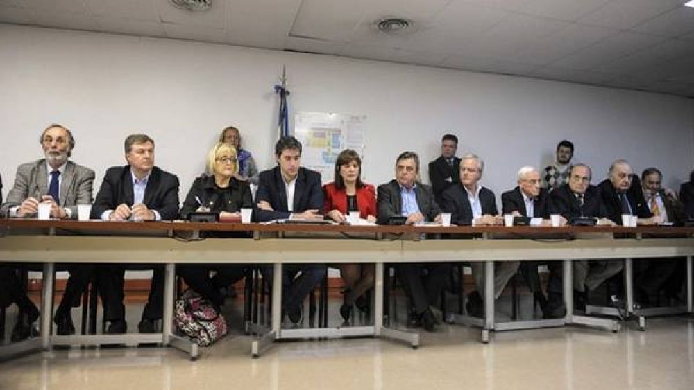La oposici�n ir� ma�ana a la C�mara Electoral con medidas de 