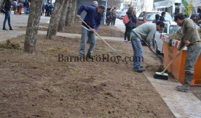 Espacios Verdes sigue con elembellecimiento de parques y plazas.