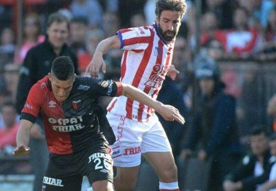 Col�n y Uni�n empataron 0 a 0 en un vibrante partido en el Centenario