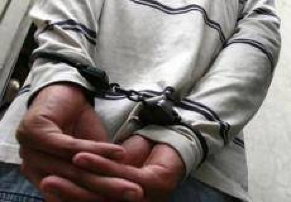 Por cuarta vez en tres semanas, detuvieron a joven que rob� en una vivienda
