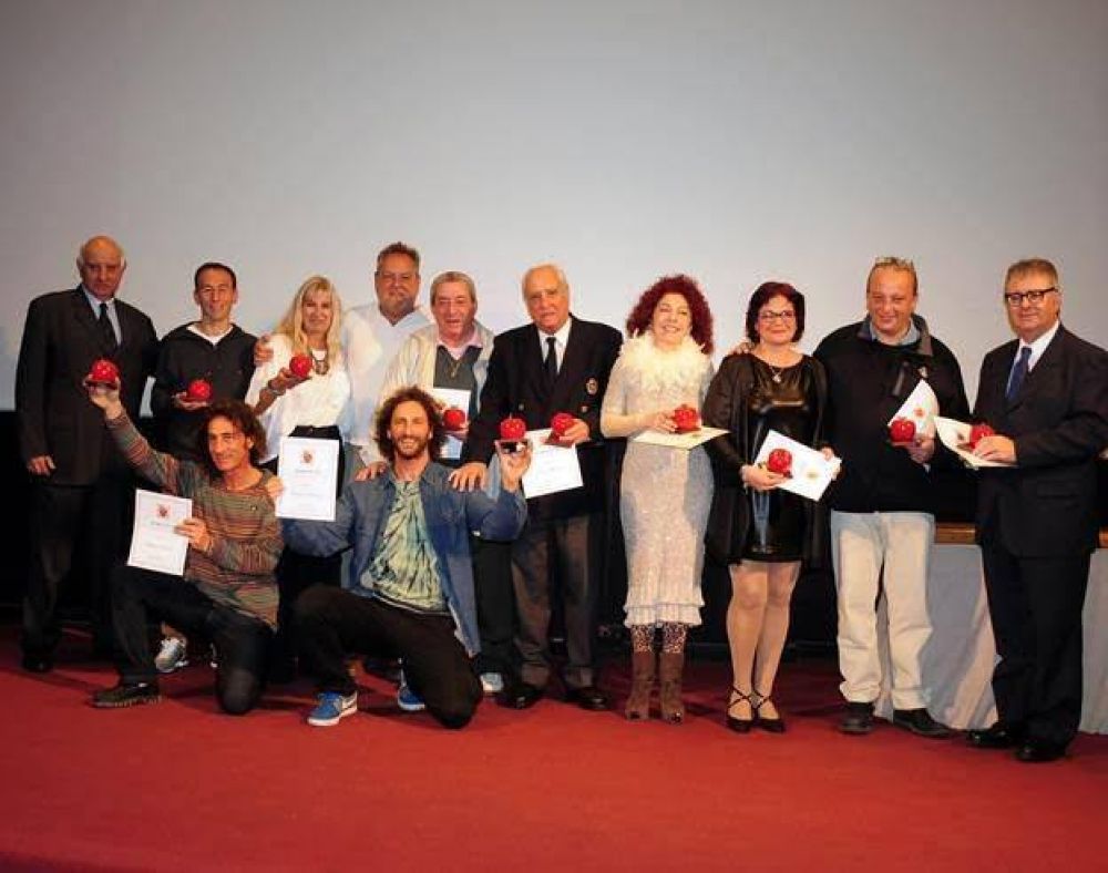 Se entregaron las distinciones �Al maestro con cari�o�