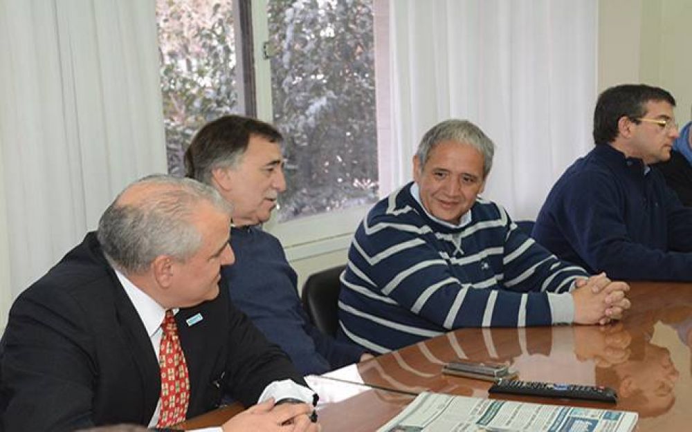 Palazzo visit� la bancaria local en el marco de los 70 a�os