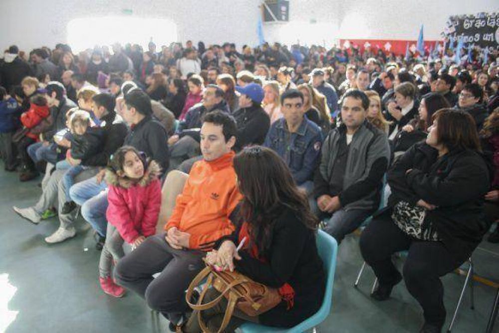 La provincia adjudica terrenos y tramita propiedad de tierra de barrios consolidados