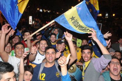 Los mendocinos de Boca festejaron en San Mart�n y Peatonal