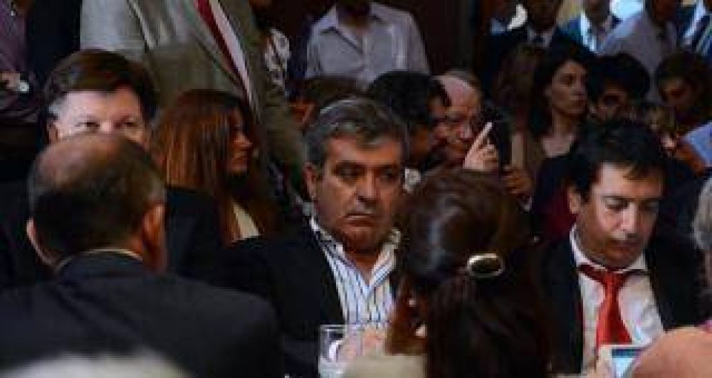 Cano a Manzur y Jaldo: �No se trata de ser gracioso o provocador�